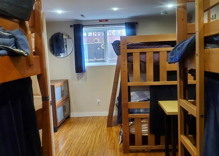 Calgary Hub Style HomeAirport Hotel