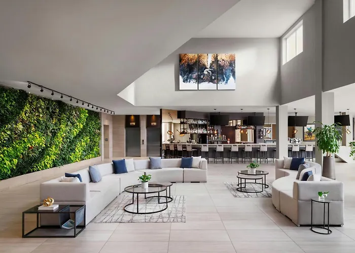 Westin Calgary AirportAirport Hotel